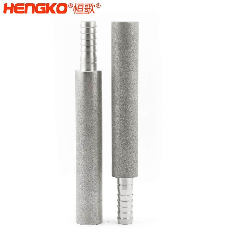 不銹鋼粉末燒結(jié)曝氣頭擴(kuò)散器孔隙率高流通速度快，用于臭氧發(fā)生器
